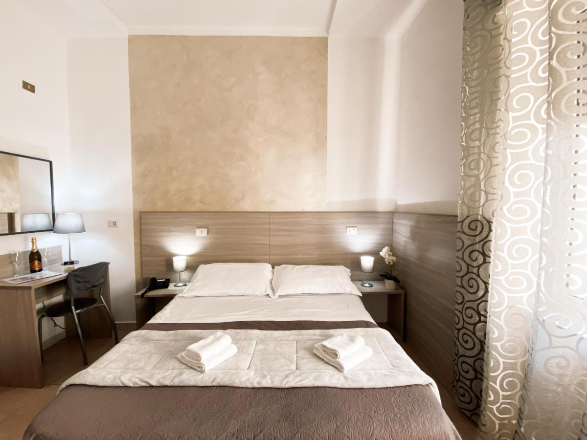 Hotel Colombo Napoli Ngoại thất bức ảnh